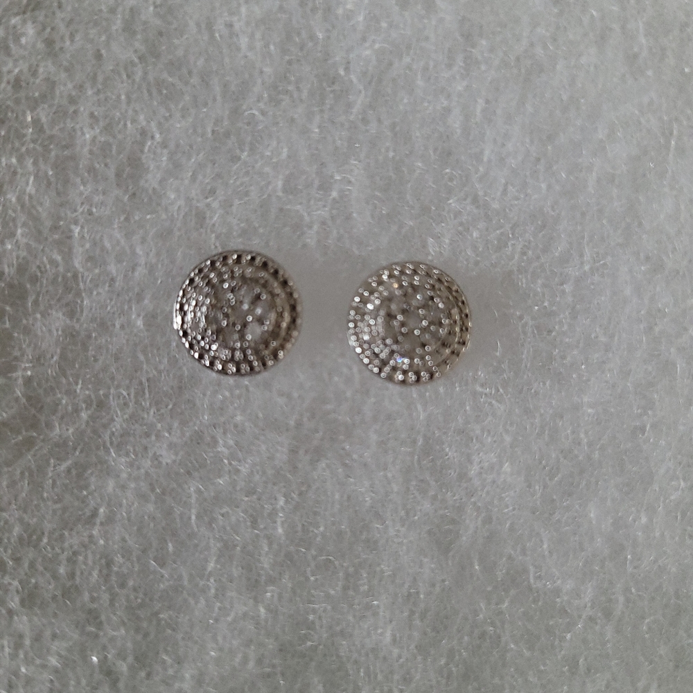1/10 ct. t.w. Diamond Earrings